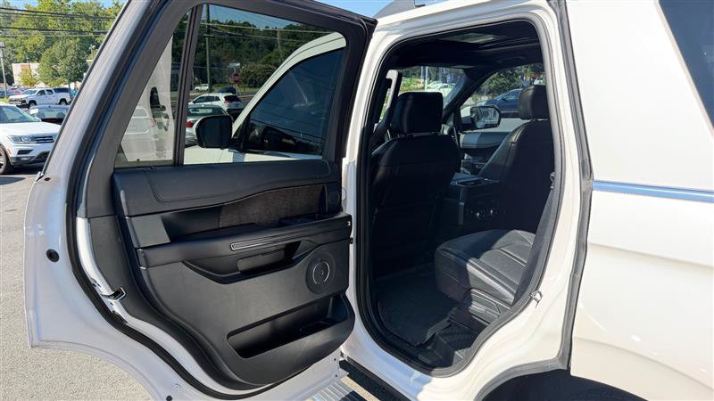 Used 2019 Ford Expedition Limited w/ Special Edition Package AWD/4WD image 29