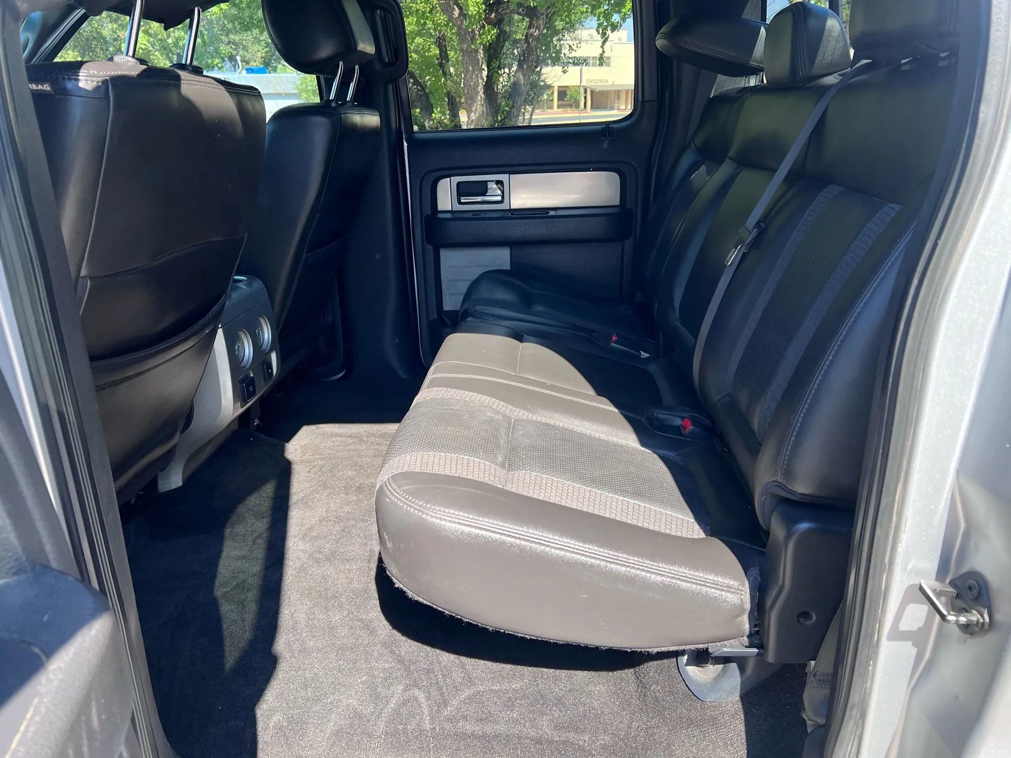 Used 2013 Ford F150 Raptor w/ Luxury Equipment Group image 10