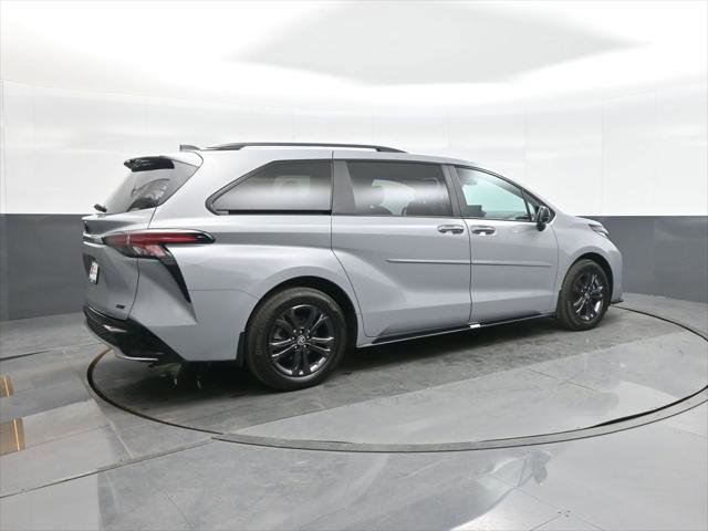 Certified 2025 Toyota Sienna XSE w/ XSE Plus Package AWD/4WD image 9