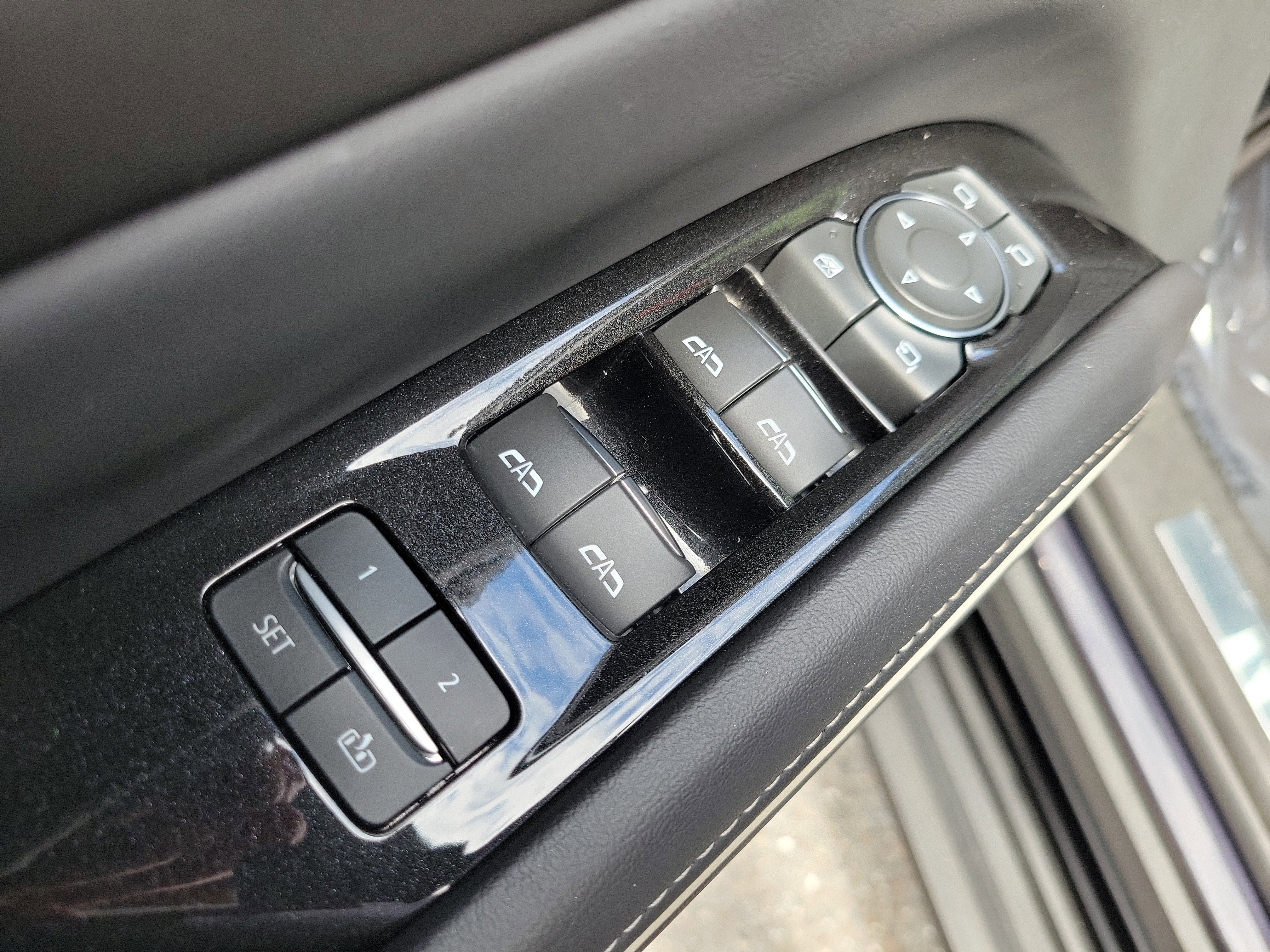 Used 2024 Cadillac Escalade Premium Luxury w/ LPO, Floor Liner Package RWD image 17