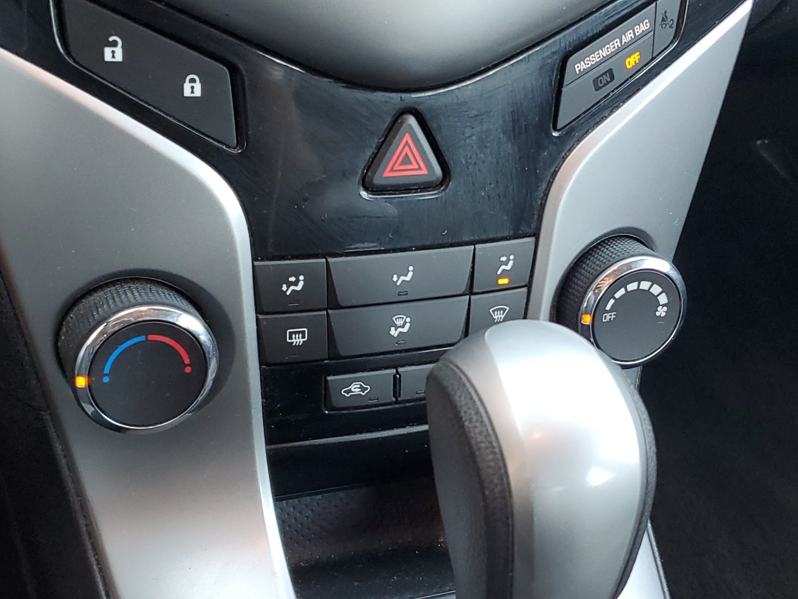 Used 2014 Chevrolet Cruze LS FWD image 28