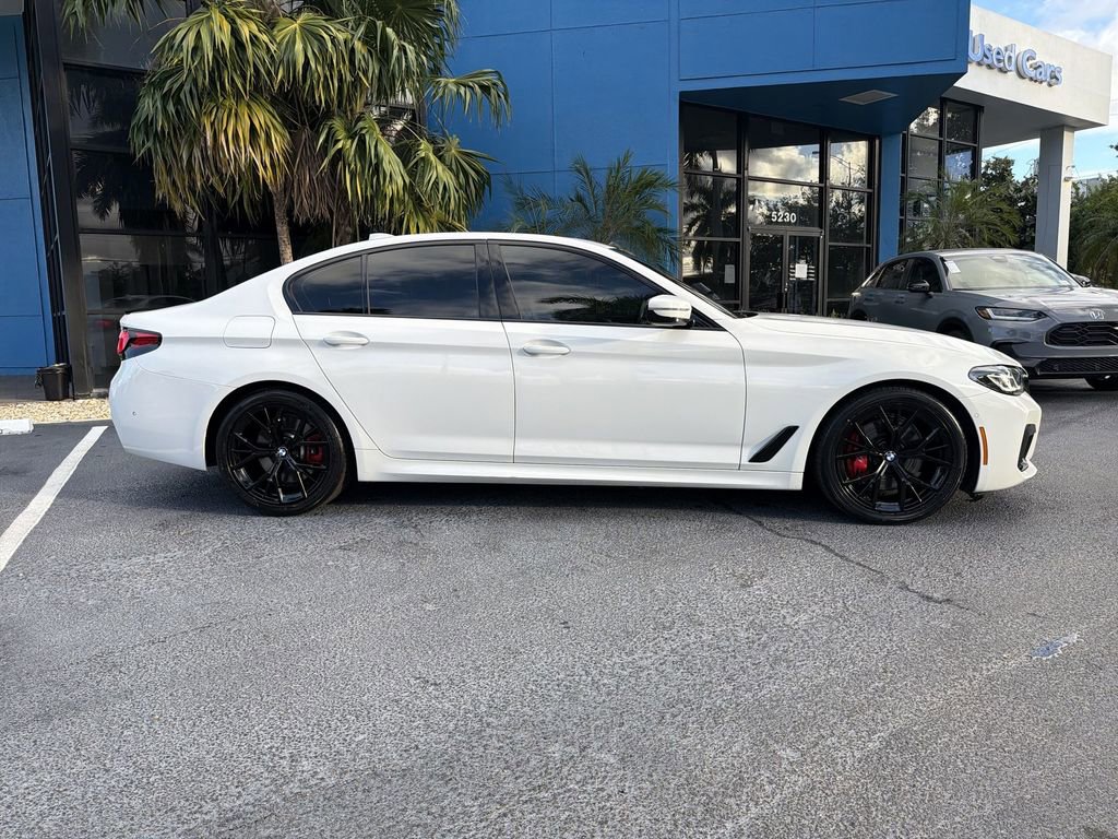 Used 2023 BMW 530i 530i w/ M Sport Package image 5