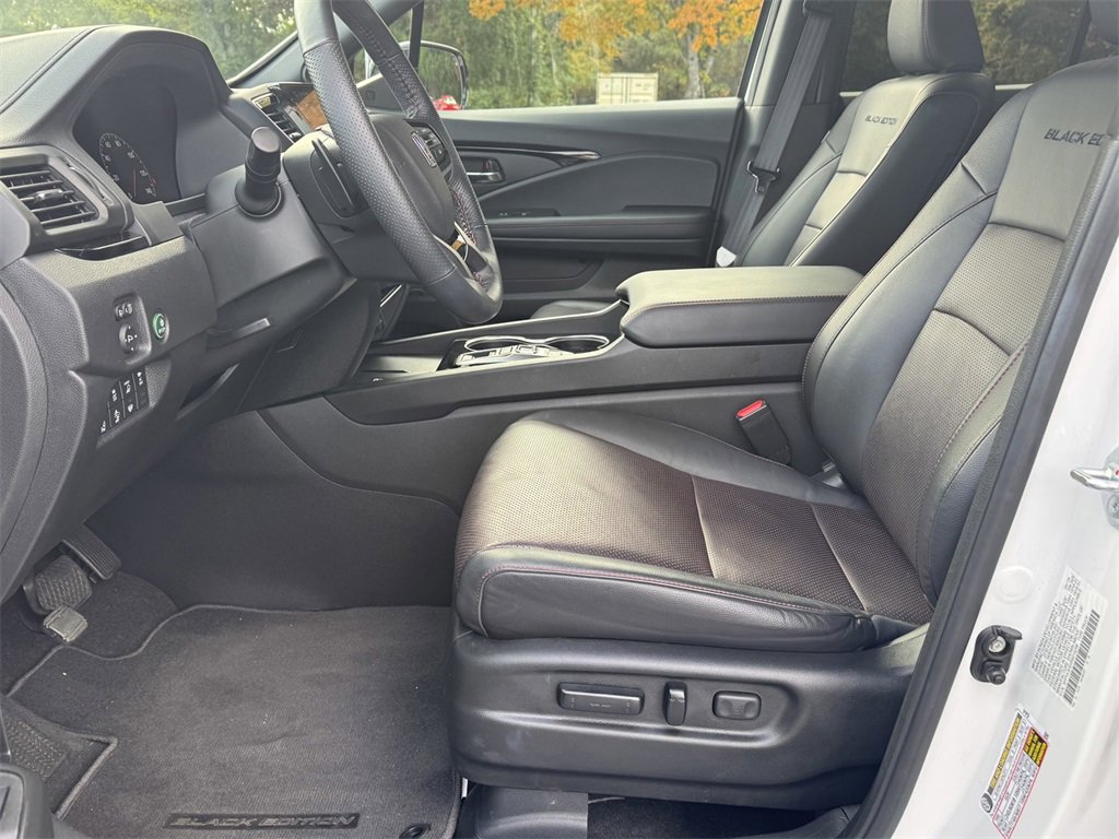 Used 2024 Honda Ridgeline Black Edition image 14