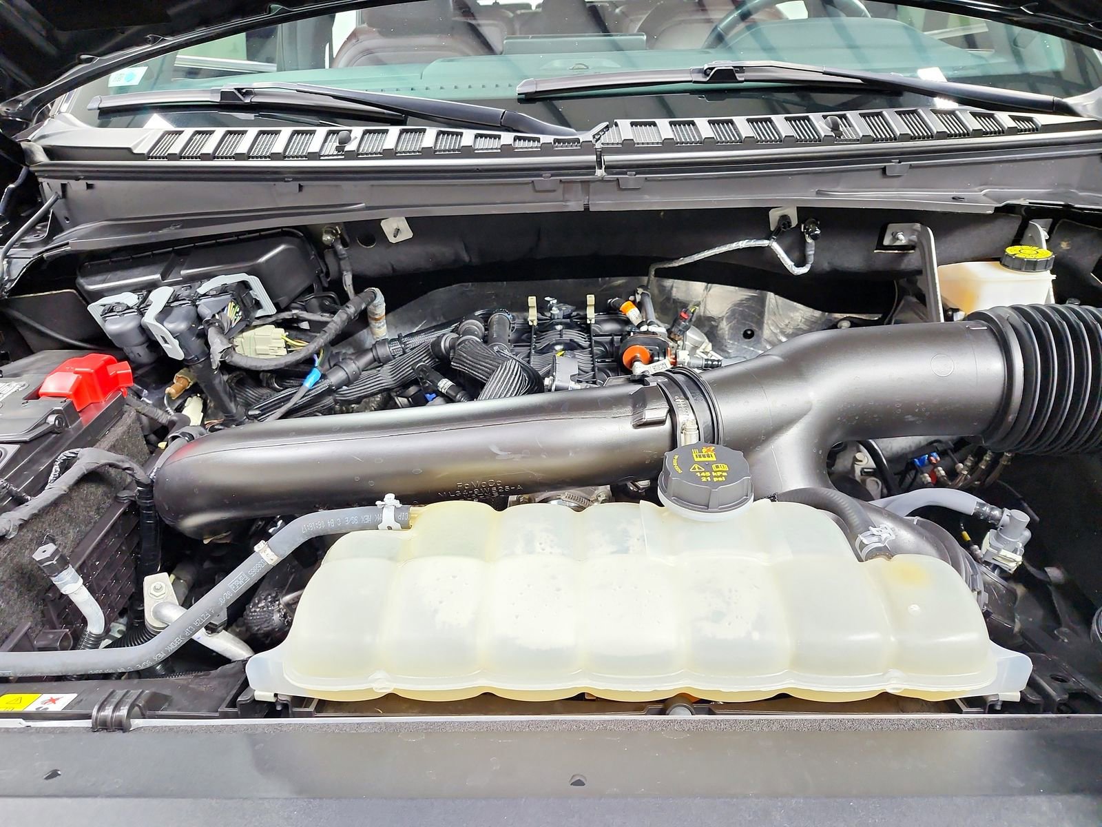 Used 2024 Ford Expedition Limited image 17