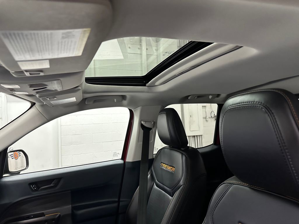 Used 2025 Ford Maverick Tremor AWD/4WD image 36