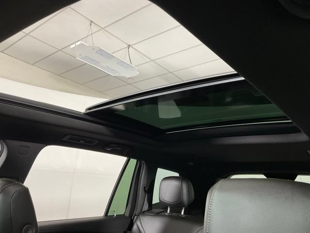 Used 2024 Cadillac XT6 Sport w/ Technology Package AWD/4WD image 22