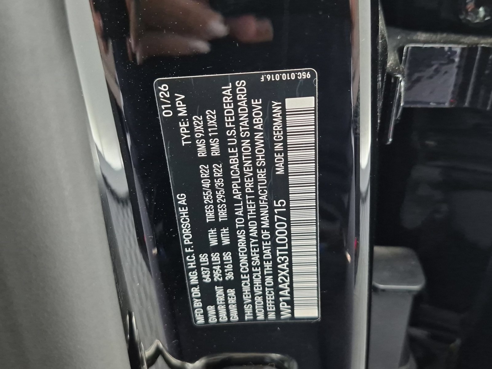 New 2026 Porsche Macan 4 Electric AWD/4WD image 18
