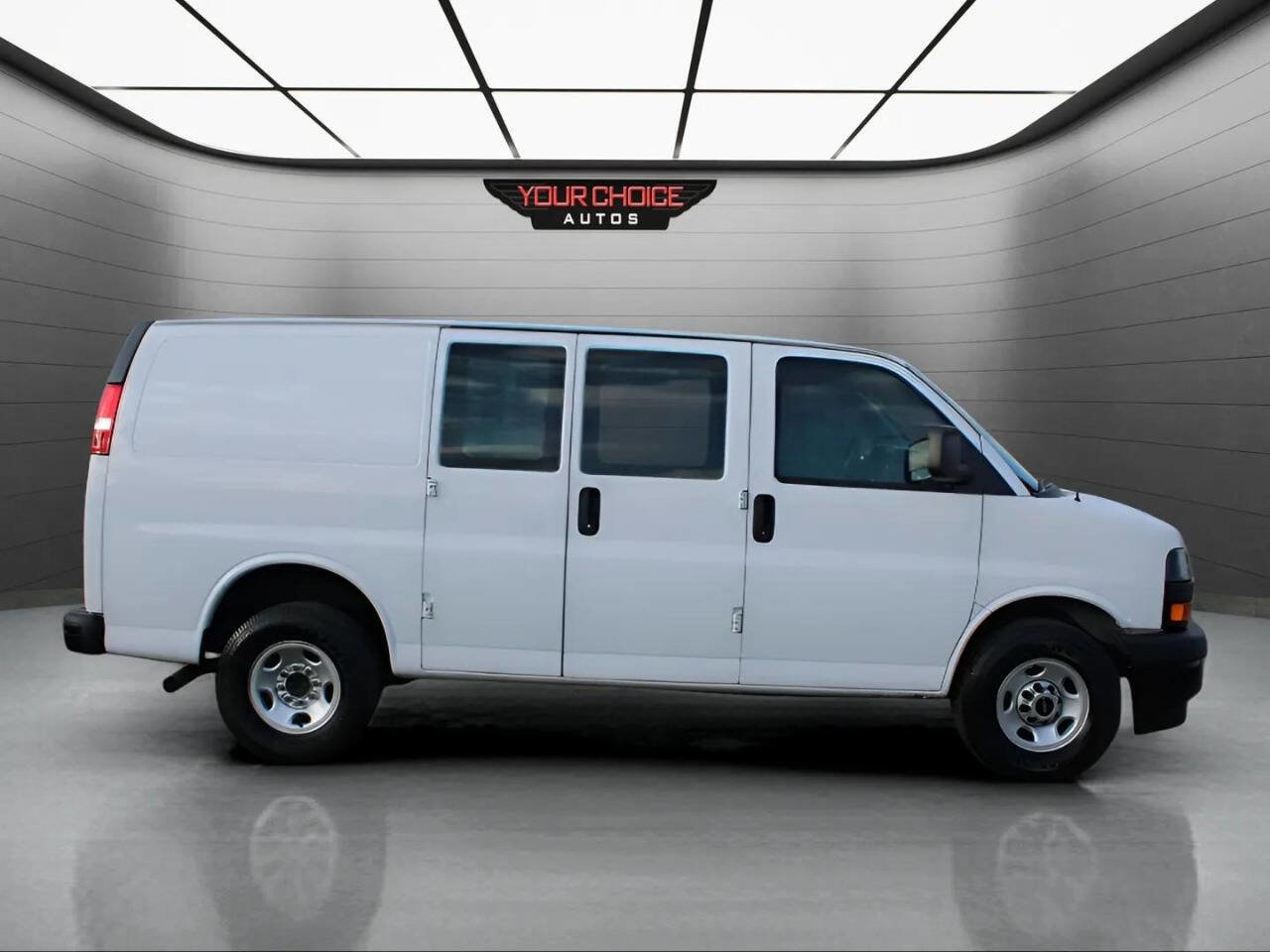 Used 2021 GMC Savana 2500 w/ Driver Convenience Package image 2