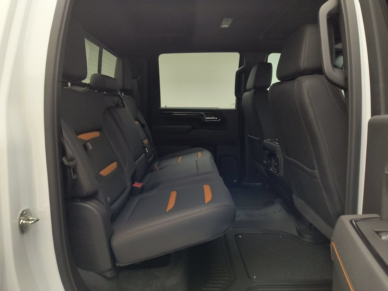New 2026 GMC Sierra 2500 AT4 w/ AT4 Premium Plus Package AWD/4WD image 31
