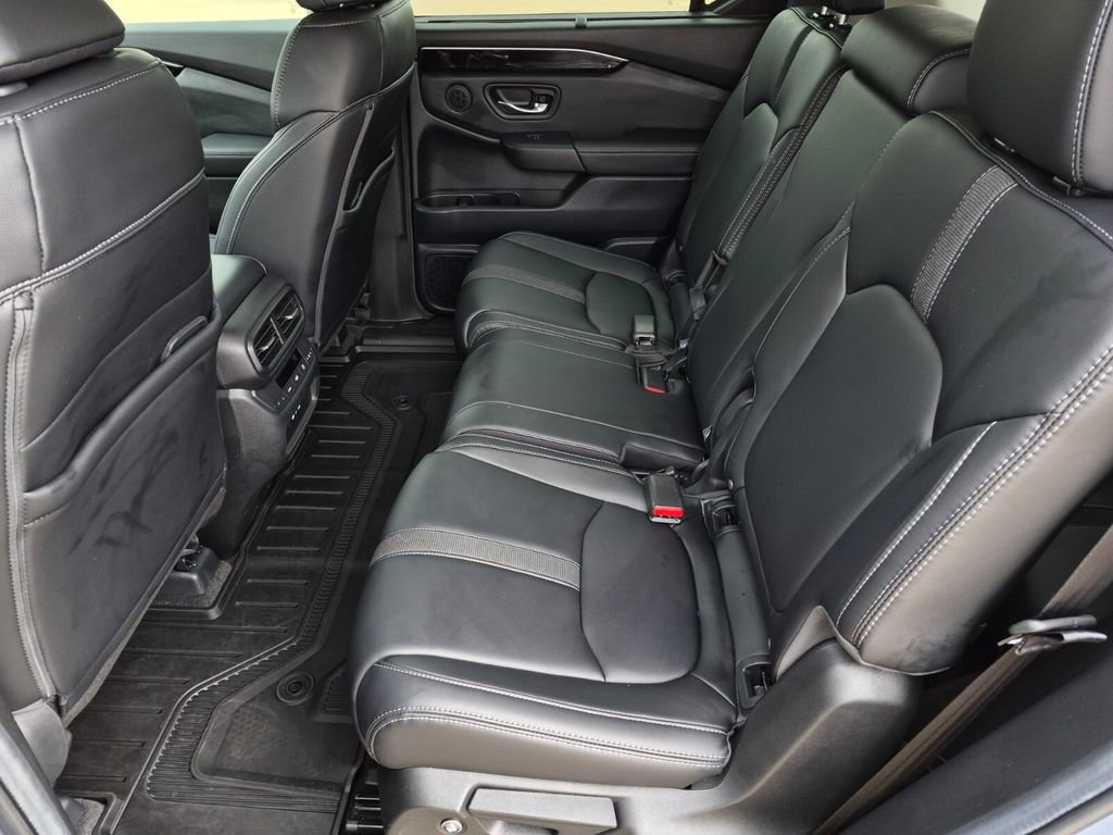Used 2024 Honda Pilot Touring image 35