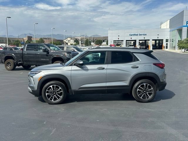 Certified 2026 Chevrolet TrailBlazer LT AWD/4WD image 2