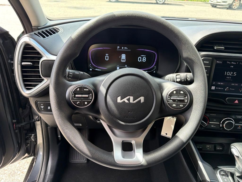 Certified 2023 Kia Soul LX w/ LX Technology Package FWD image 10