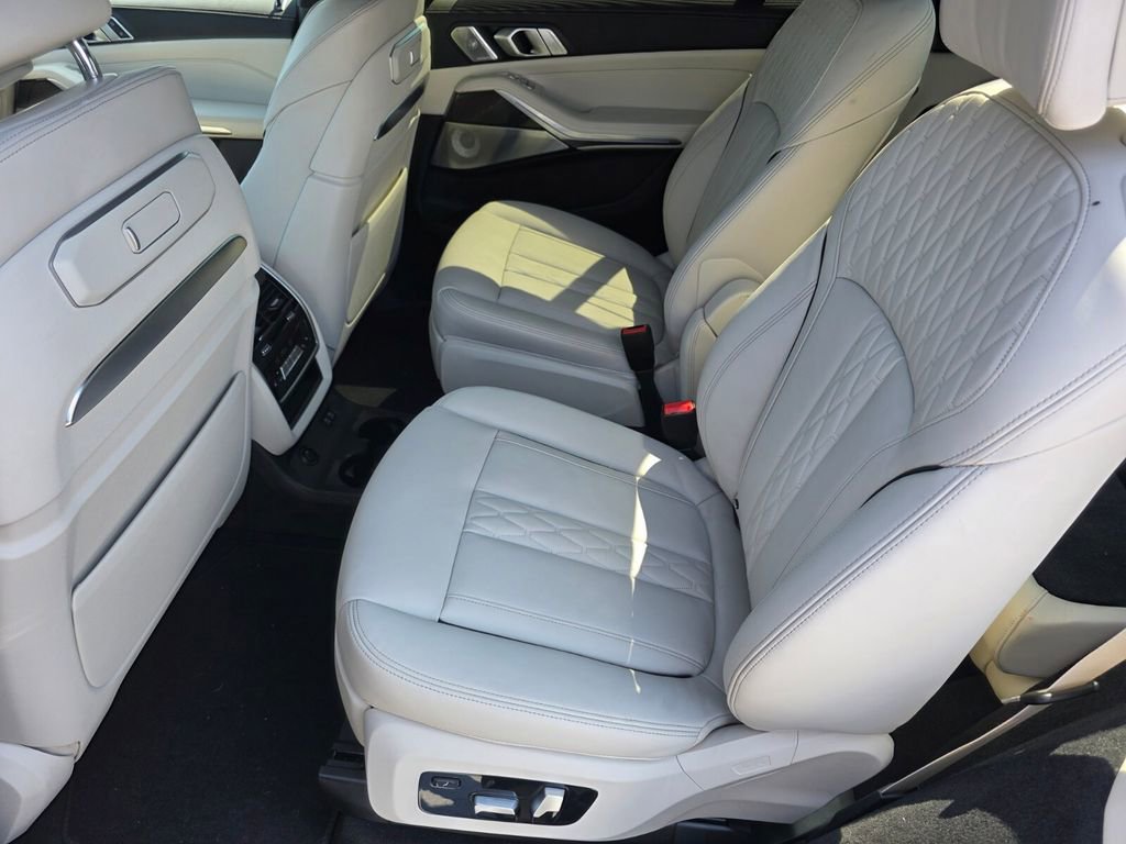 Certified 2025 BMW X7 M60i image 14