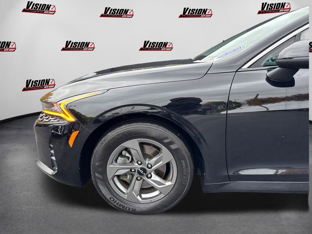 Used 2022 Kia K5 LXS image 12