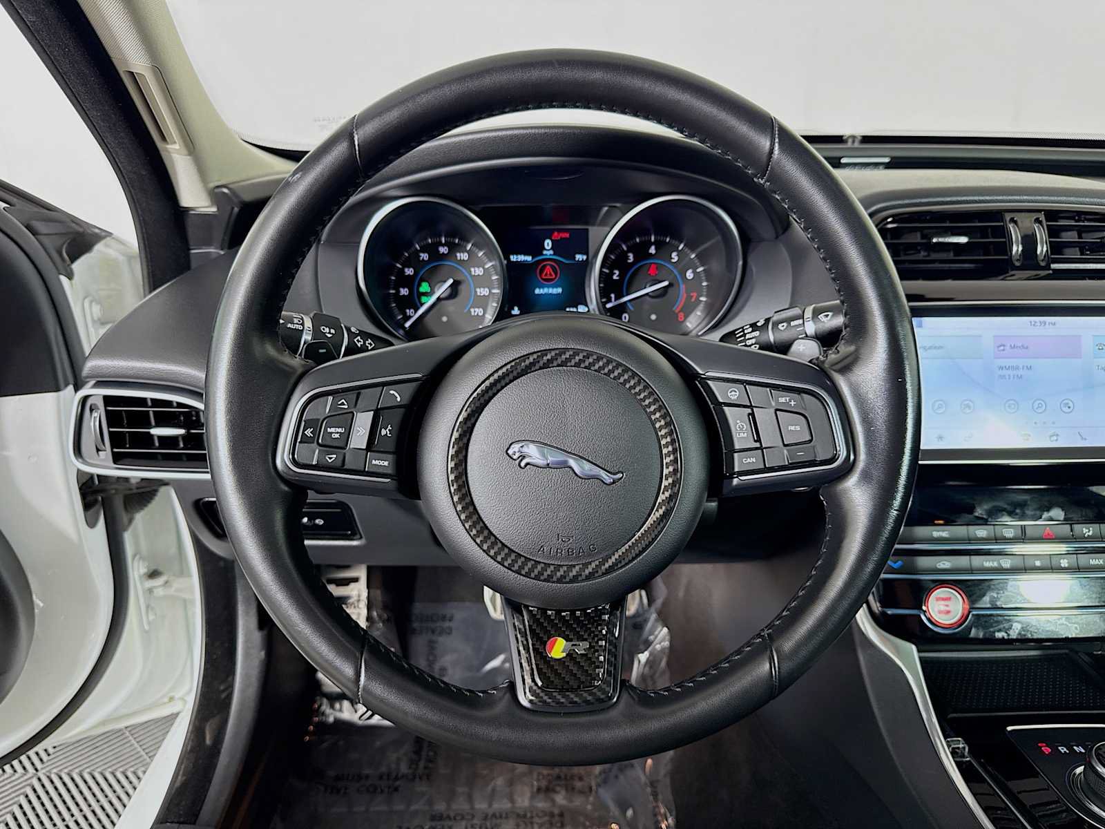 Used 2019 Jaguar XE Premium AWD/4WD image 11