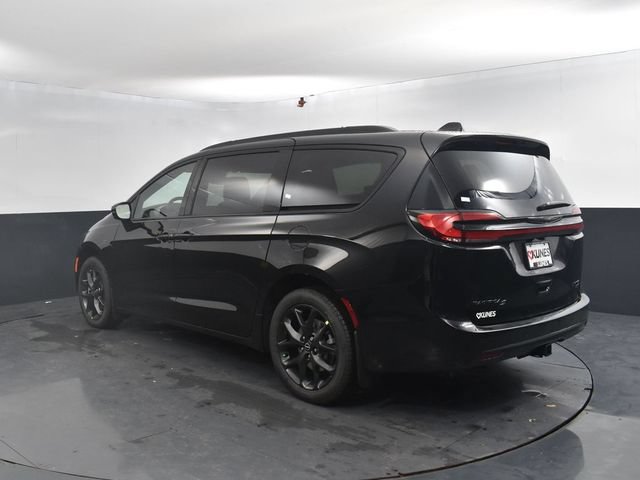 New 2026 Chrysler Pacifica Limited w/ S Appearance Package AWD/4WD image 7