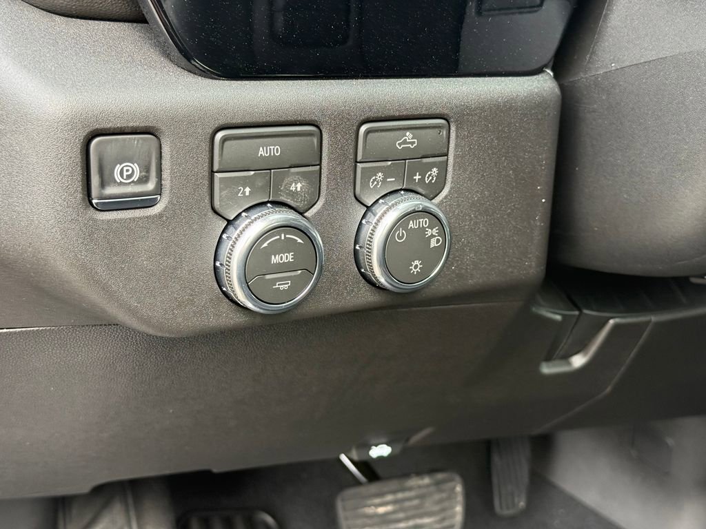 New 2026 GMC Sierra 1500 SLE AWD/4WD image 14