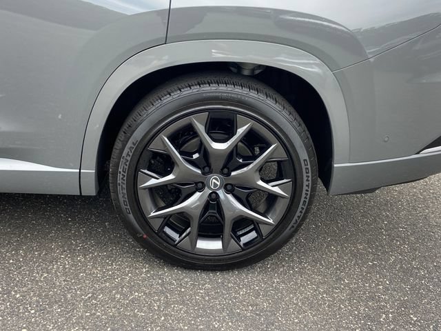 New 2026 Lexus TX 500h AWD w/ Technology Package image 9