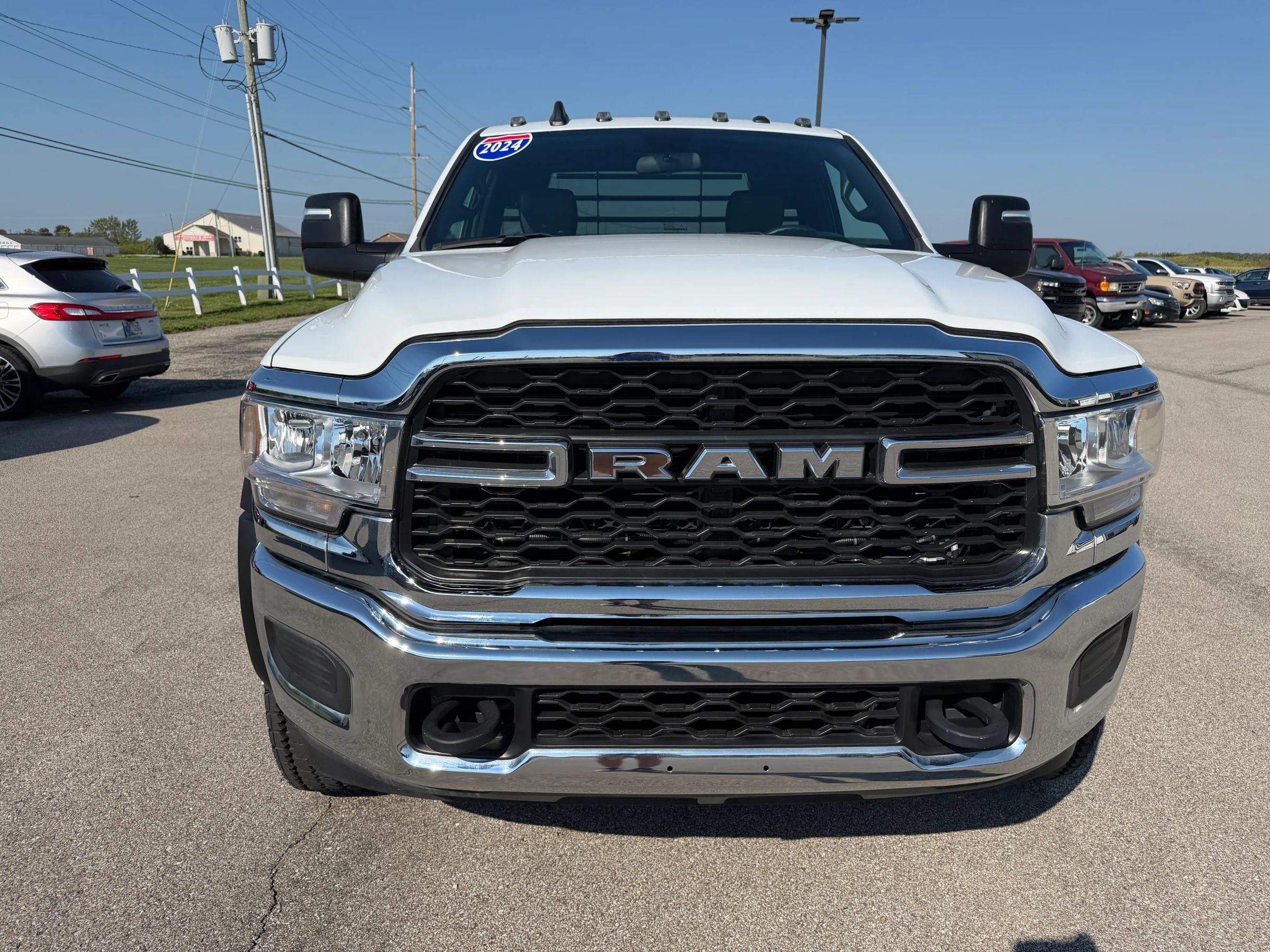 Used 2024 RAM 5500 Tradesman AWD/4WD image 11