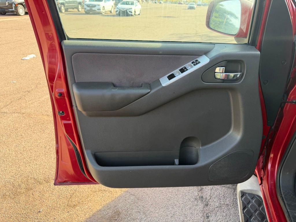 Used 2011 Nissan Pathfinder SV image 23