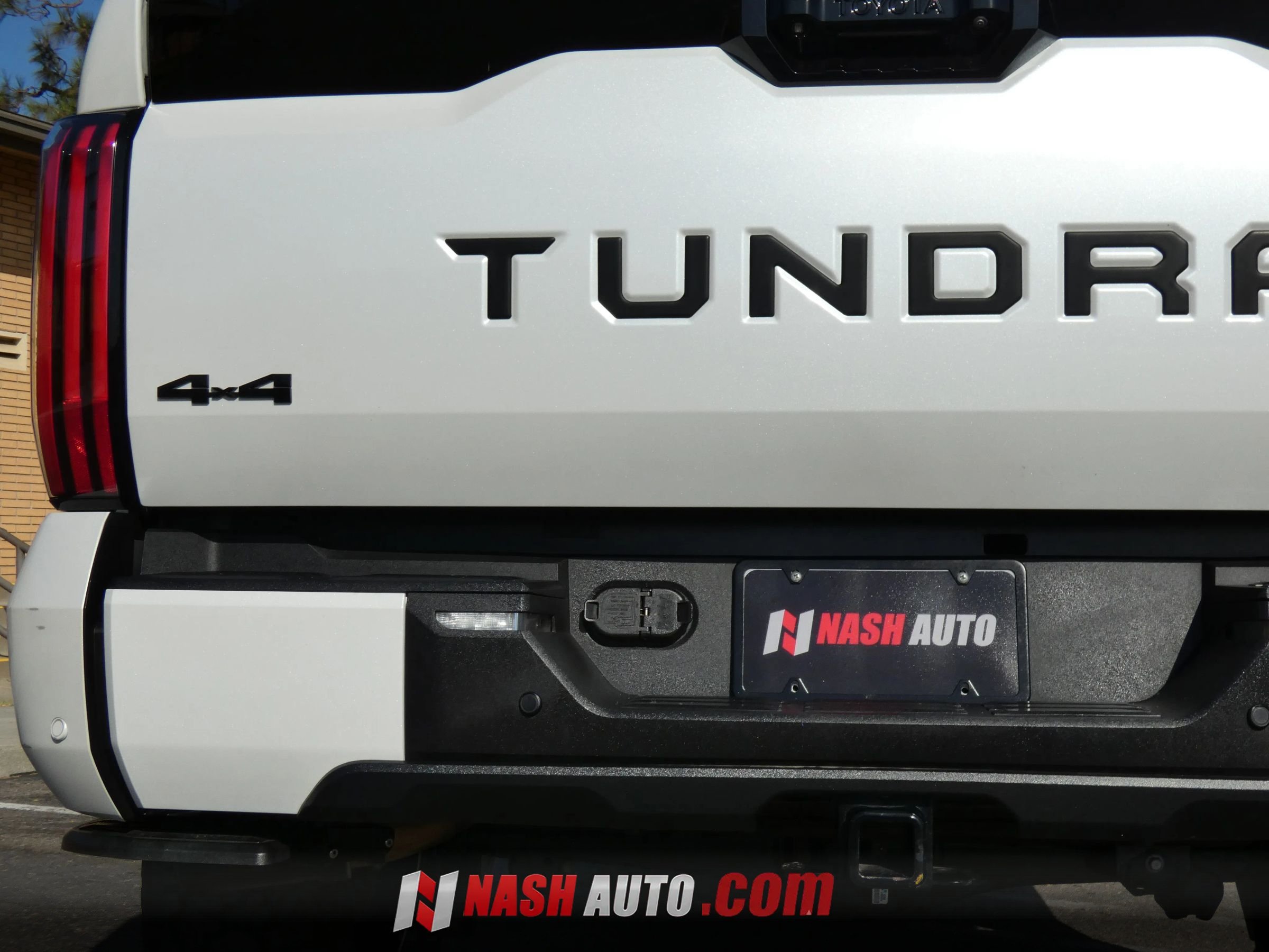 Used 2024 Toyota Tundra Platinum AWD/4WD image 12