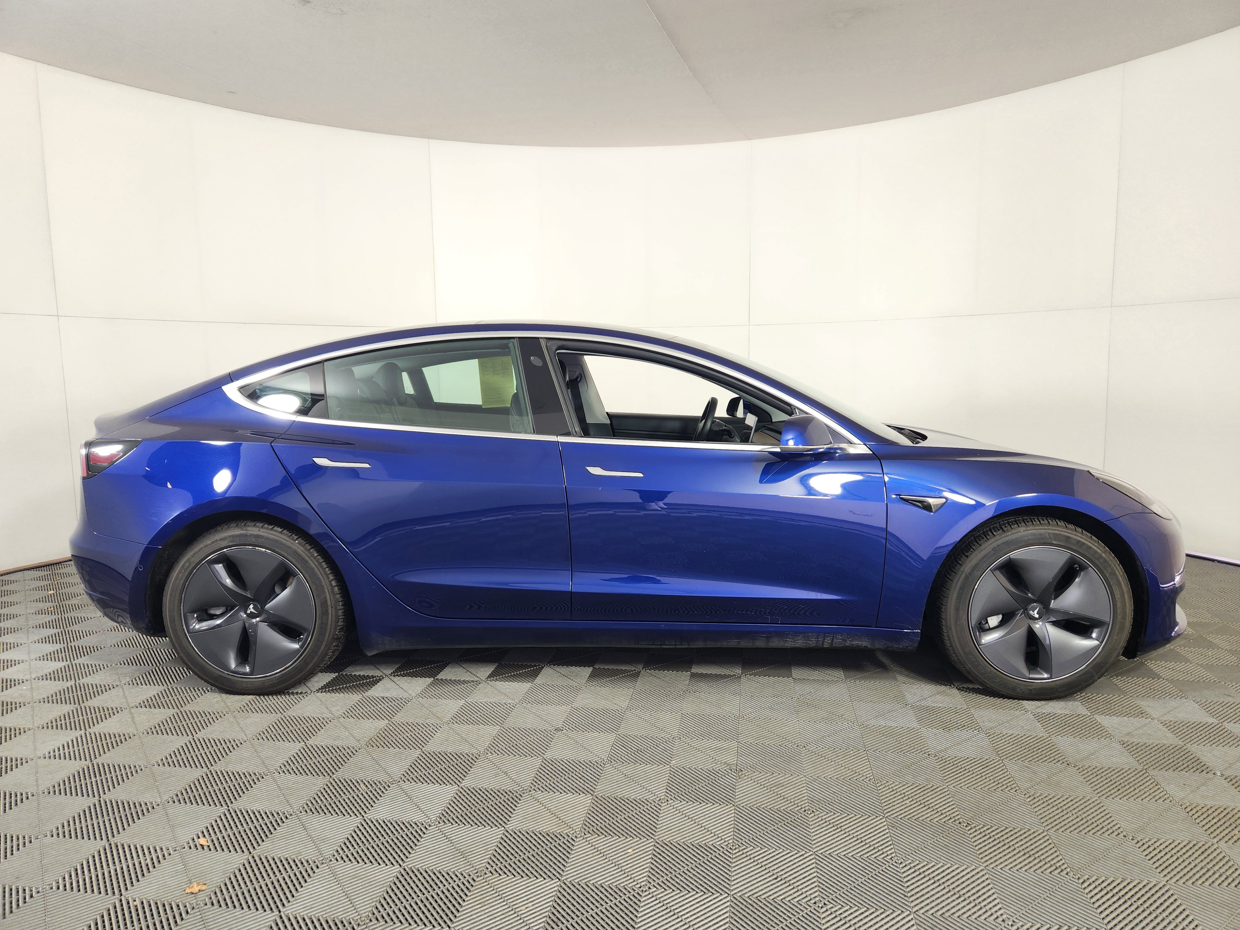 Used 2020 Tesla Model 3 Long Range image 8
