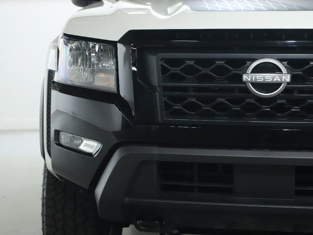 Certified 2024 Nissan Frontier SV w/ Hardbody Edition image 7