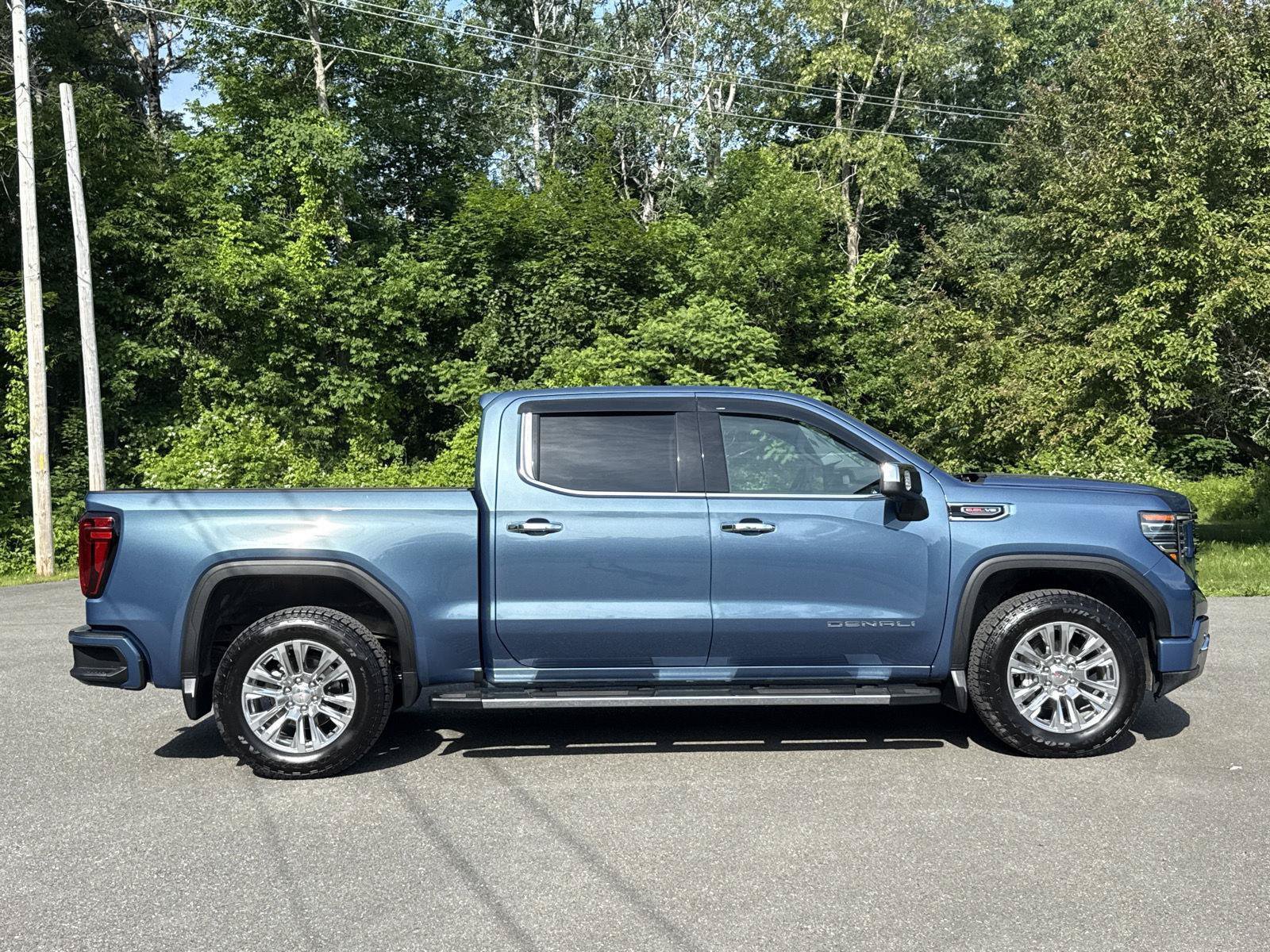 Used 2025 GMC Sierra 1500 Denali AWD/4WD image 6