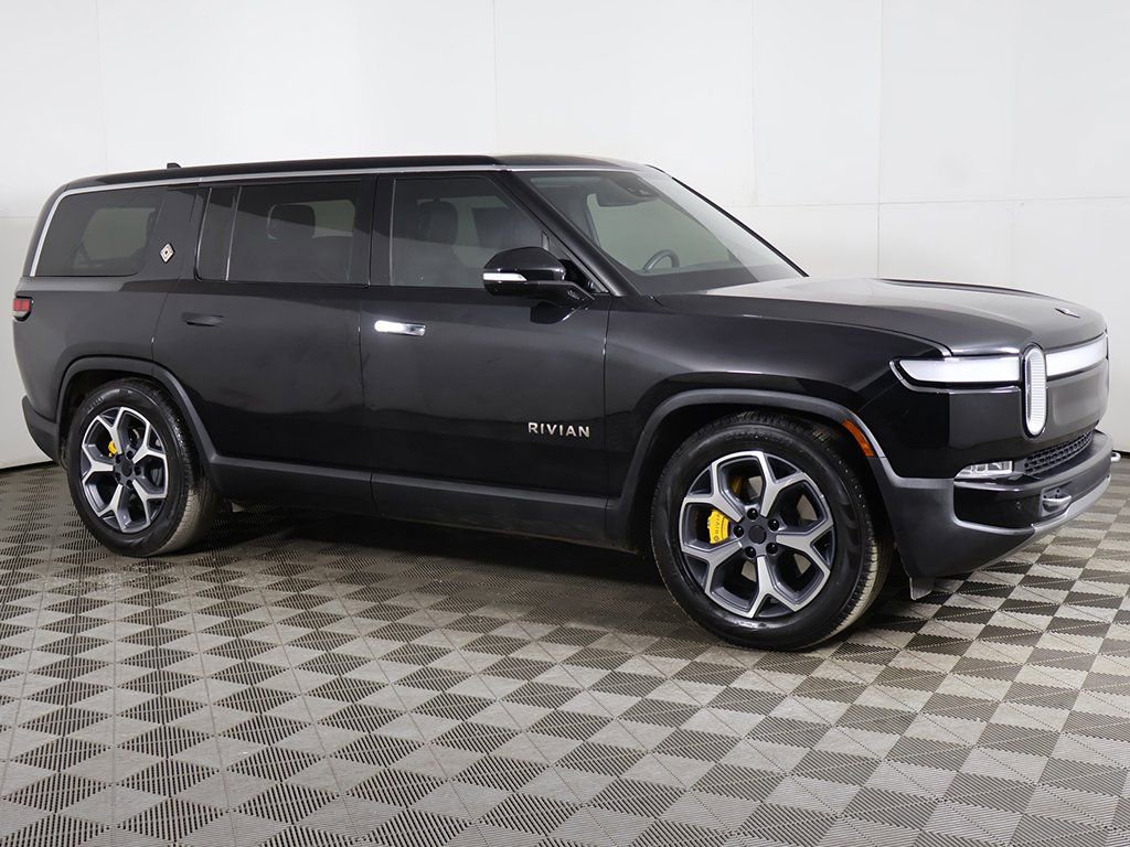 Used 2024 Rivian R1S Adventure image 15