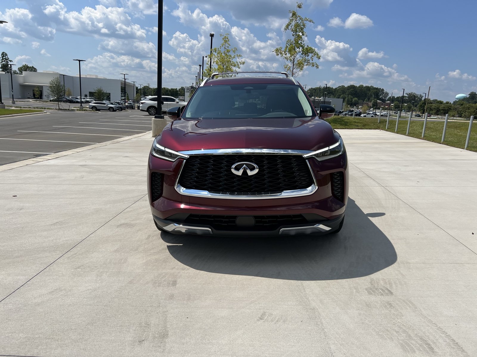 Used 2022 INFINITI QX60 Sensory w/ Cargo Package FWD image 3