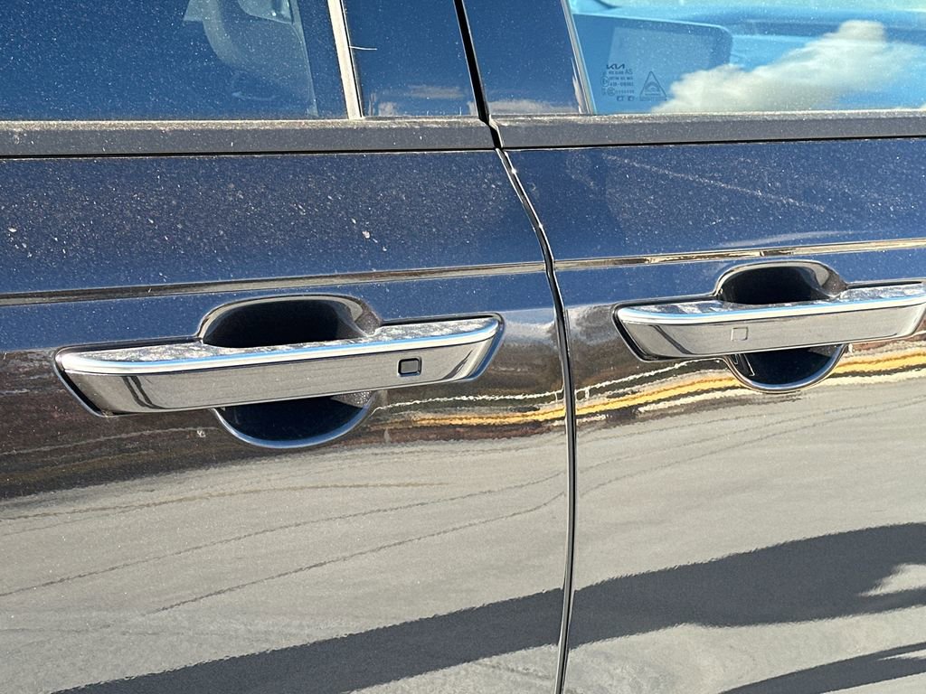 New 2026 Kia Carnival SX w/ SX Dark Edition Package image 10