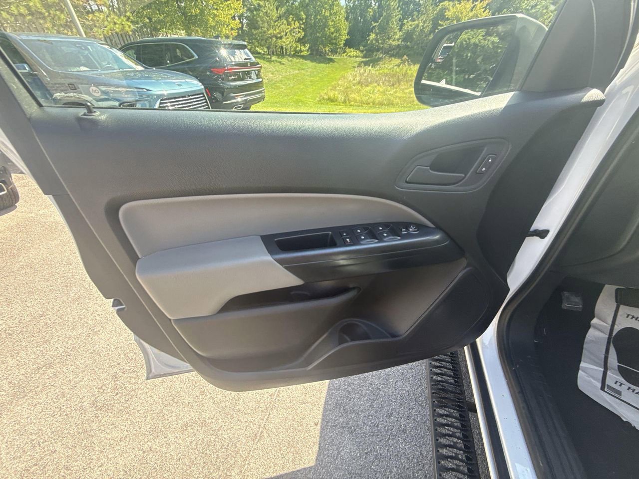 Certified 2019 Chevrolet Colorado W/T w/ Custom Special Edition image 25