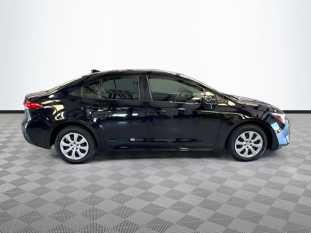 Used 2024 Toyota Corolla LE FWD image 8