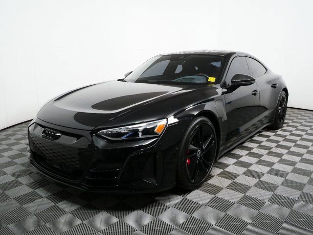 Used 2023 Audi RS e-tron GT image 32