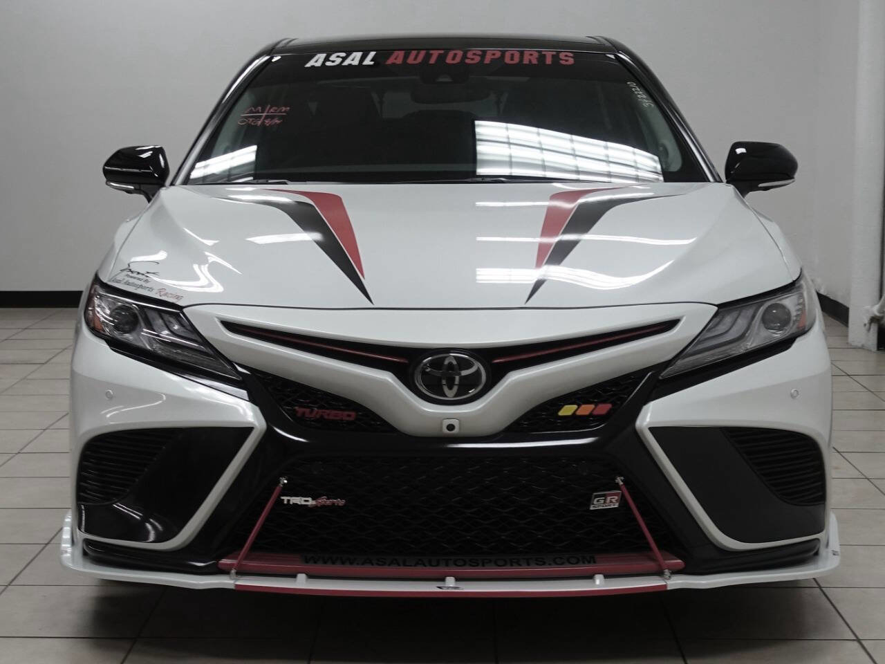 Used 2019 Toyota Camry XSE image 9