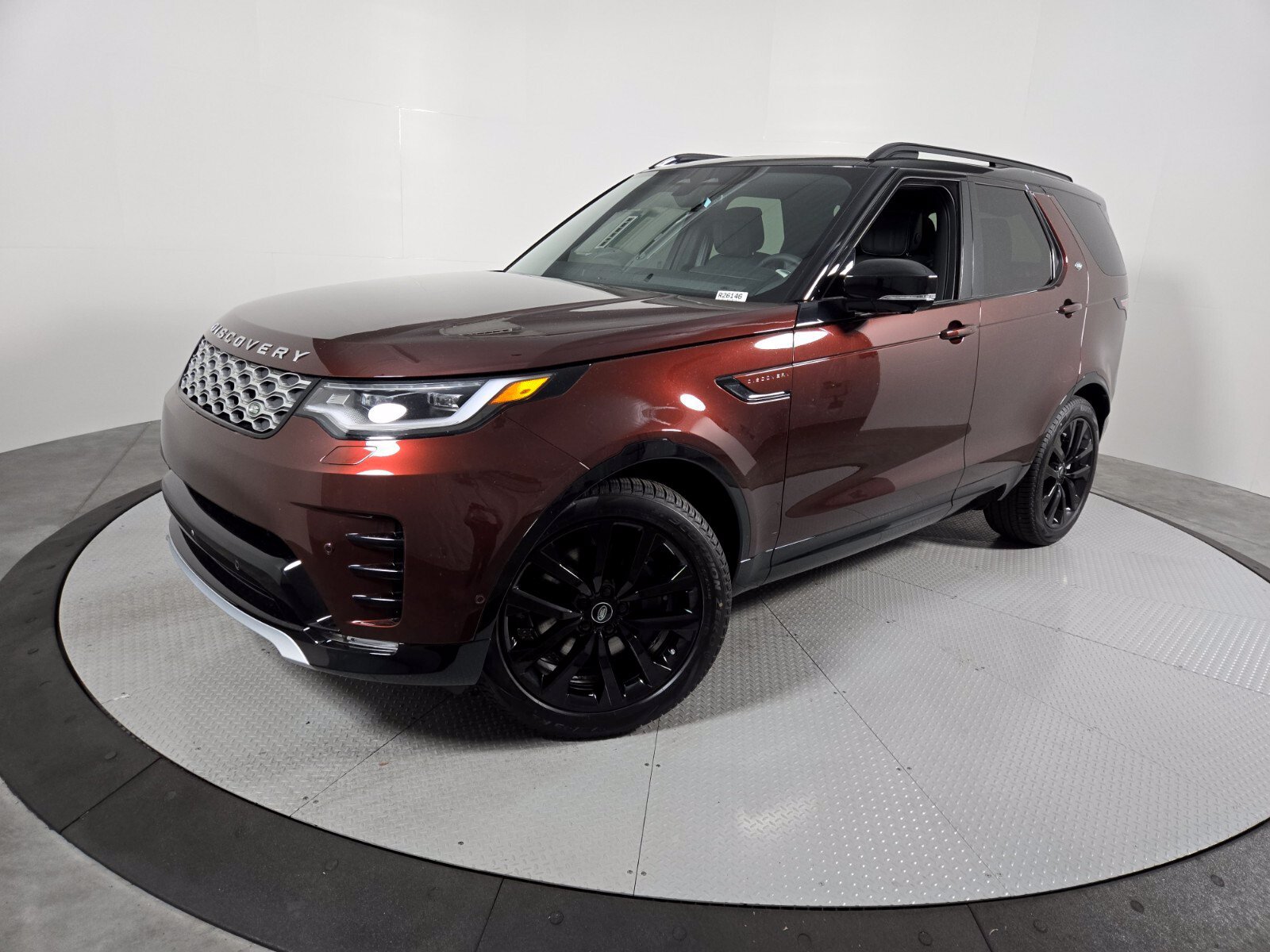 New 2026 Land Rover Discovery Limited Edition AWD/4WD image 1