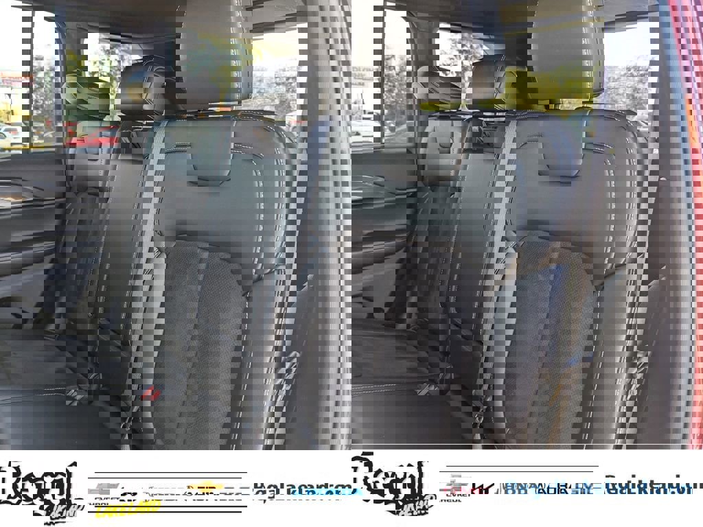 Used 2022 Jeep Grand Cherokee Altitude image 15