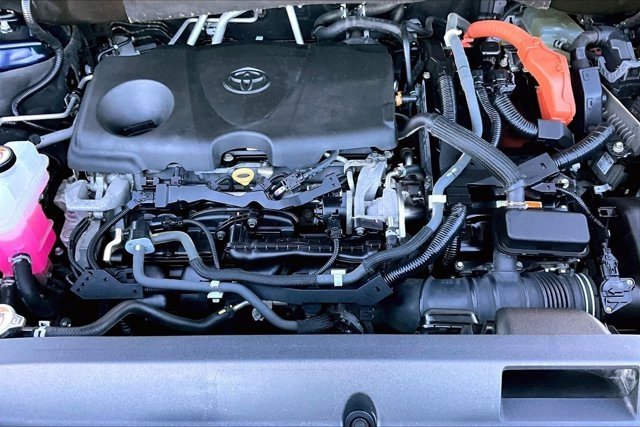 Used 2020 Toyota Highlander LE image 29