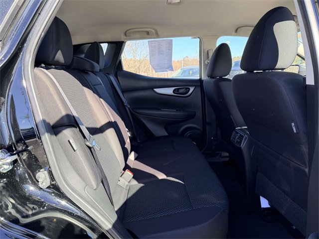 Used 2021 Nissan Rogue Sport S image 11