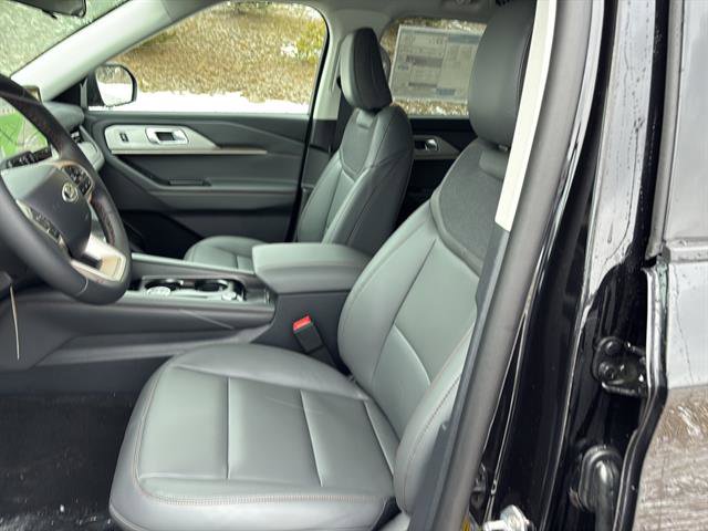 New 2026 Ford Explorer Active w/ Active Comfort Package image 10