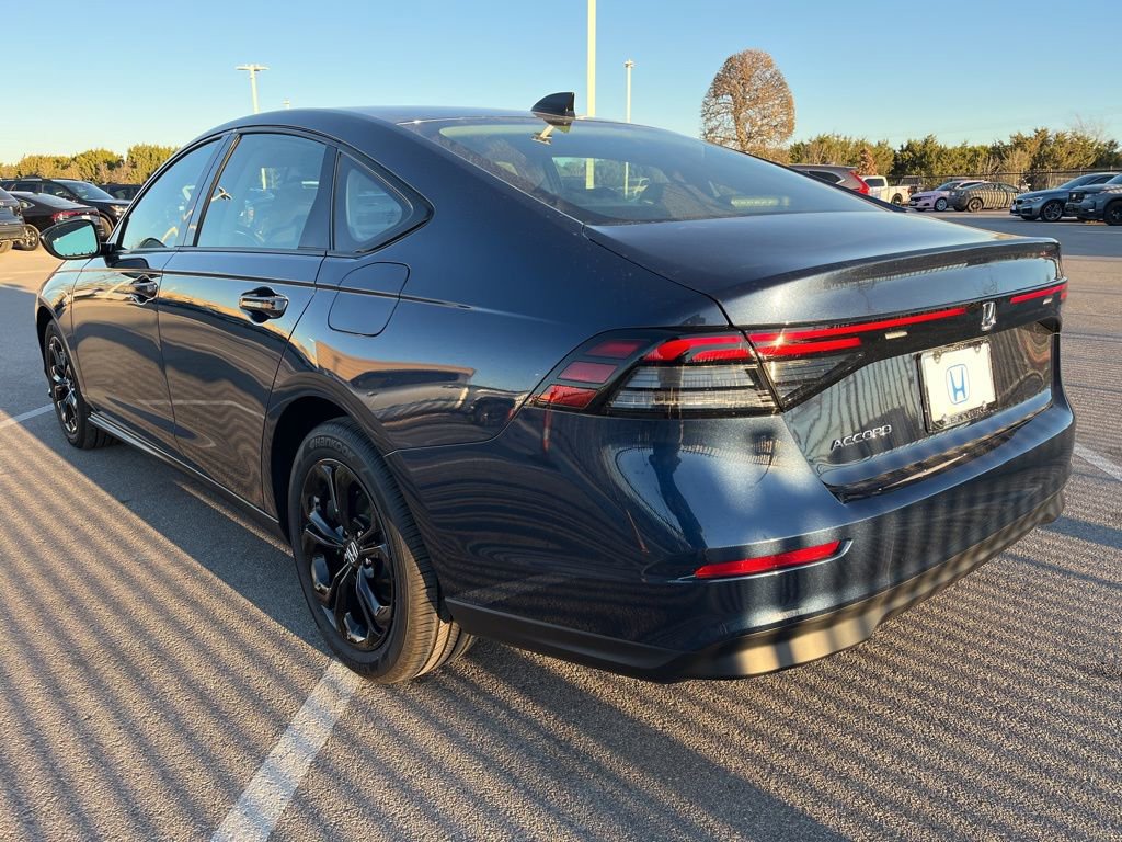 Certified 2025 Honda Accord SE image 6