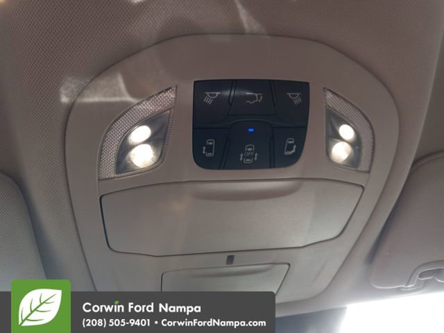 Used 2020 Chrysler Pacifica Touring-L image 21