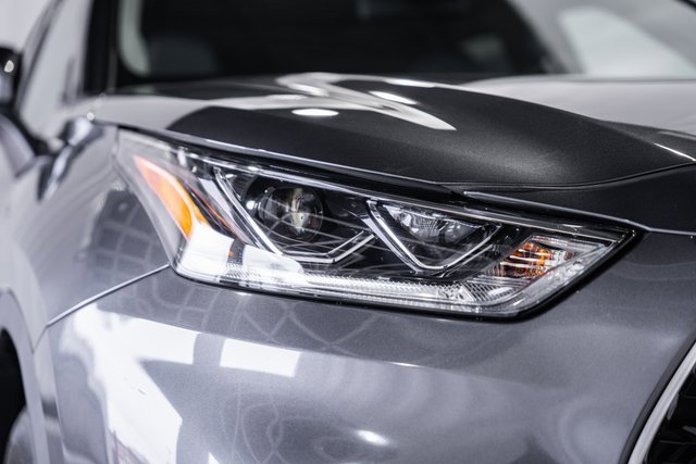 Used 2024 Toyota Highlander Platinum image 13