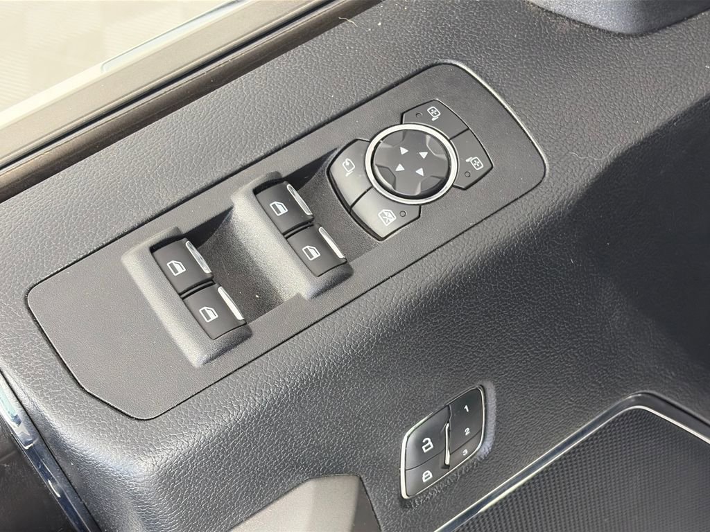 Used 2018 Ford F150 Platinum w/ Equipment Group 701A Luxury AWD/4WD image 26