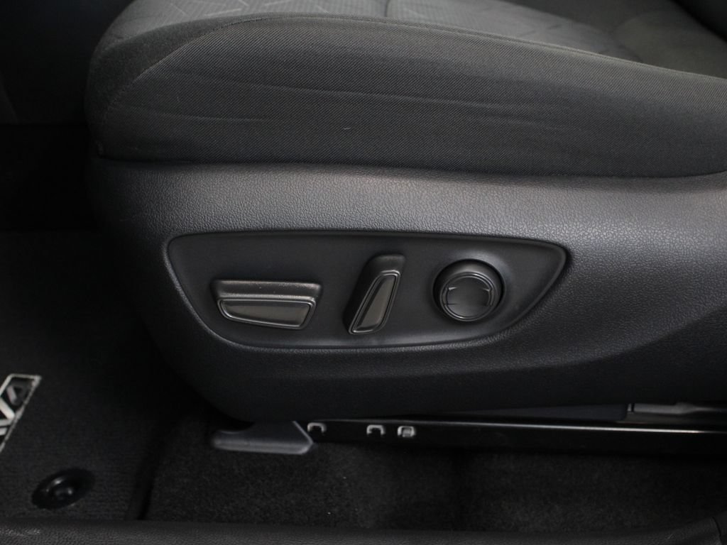 Used 2023 Toyota RAV4 XLE w/ Convenience Package FWD image 12