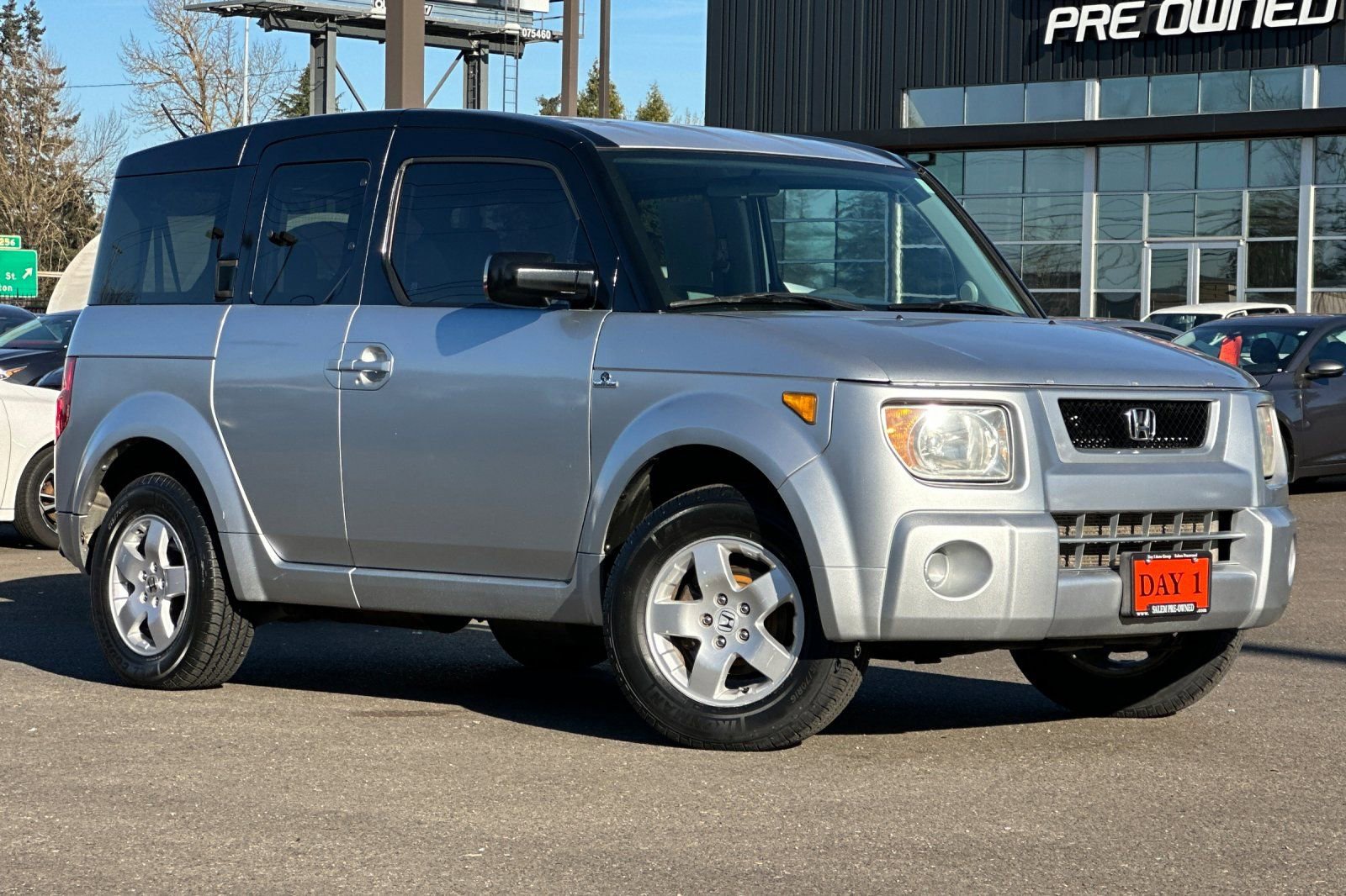 Used 2004 Honda Element EX image 2