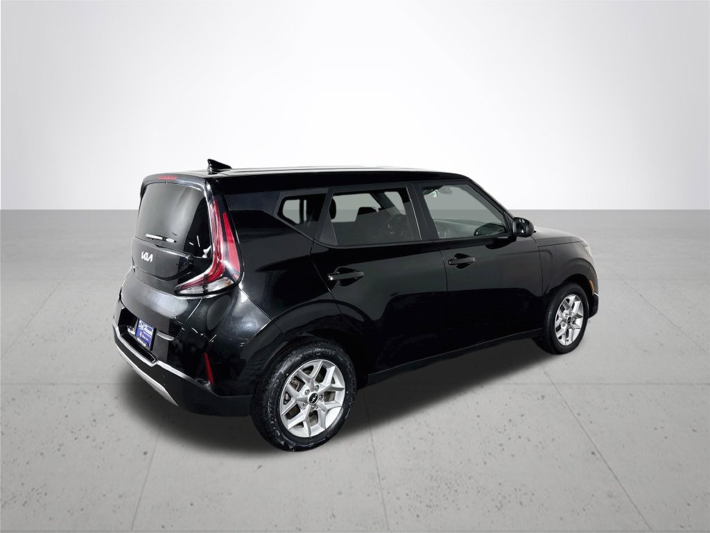 Used 2024 Kia Soul LX w/ Option Group 015 FWD image 6