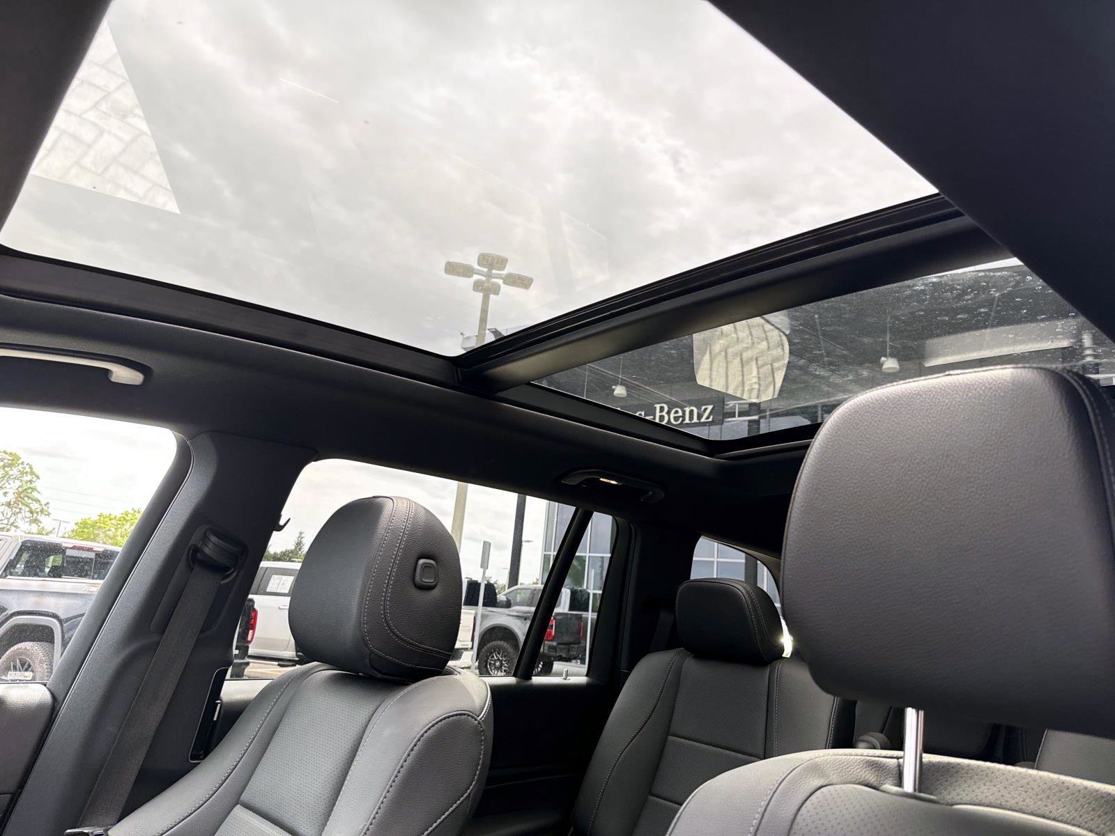 Certified 2025 Mercedes-Benz GLS 450 4MATIC image 25