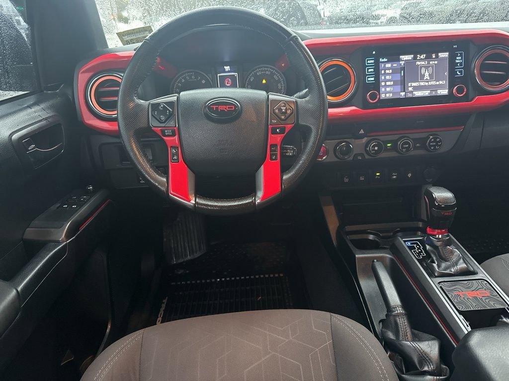 Used 2018 Toyota Tacoma TRD Sport w/ Technology Package image 17