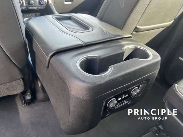 Used 2023 Chevrolet Suburban Premier AWD/4WD image 30